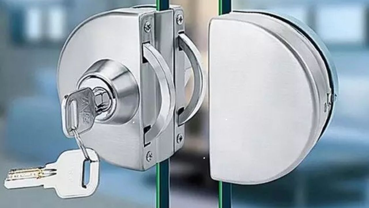 Khóa cửa kính mở quay Khóa cửa kính mở quay